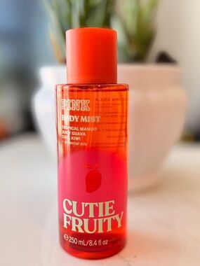PINK Cutie Fruity Body Mist